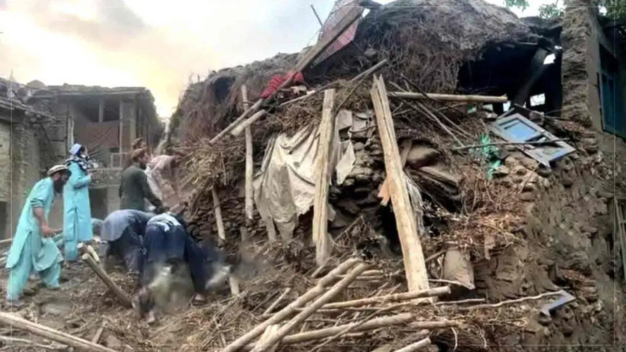 Afganistan’da yıkıcı deprem: 800’den fazla ölü, binlerce yaralı...