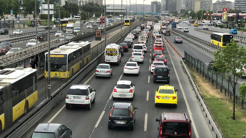 İstanbul'da trafik yoğunluğu yüzde 81'e ulaştı