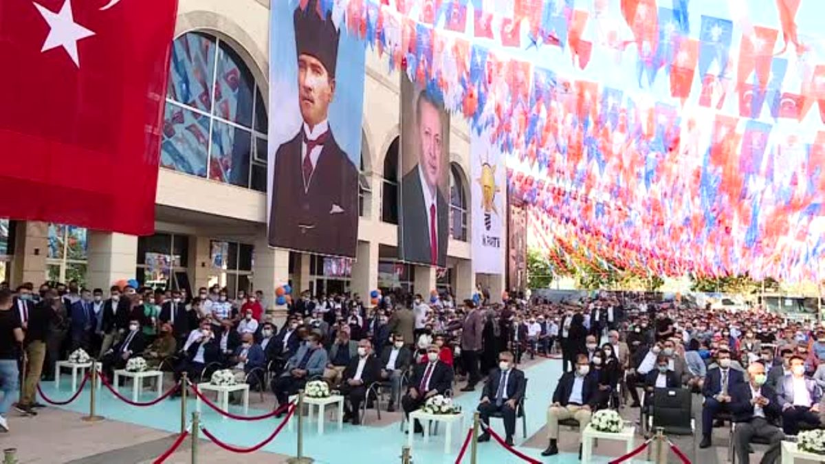 AK Parti'li Demiröz, Yıldırım İlçe Kongresi'nde konuştu