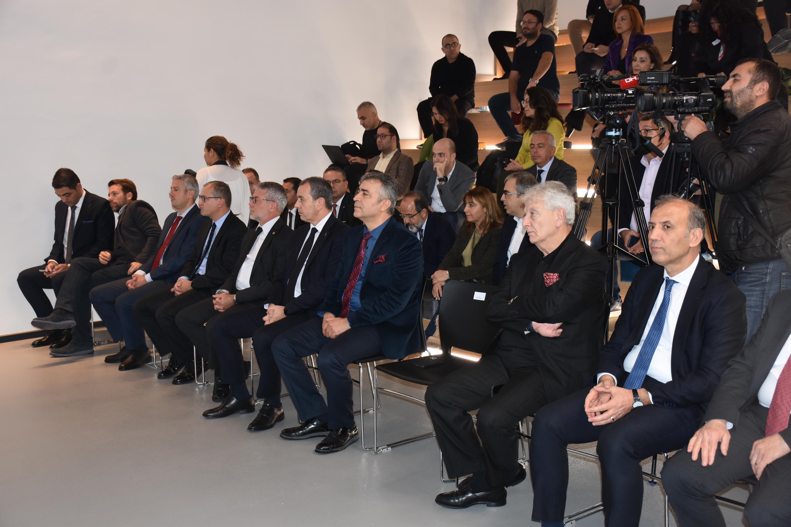 İş Bankası'nın 2’nci Girişimcilik Şubesi İzmir’de açıldı