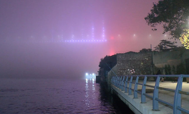 İstanbul'da gece saatlerinde sis etkili oldu