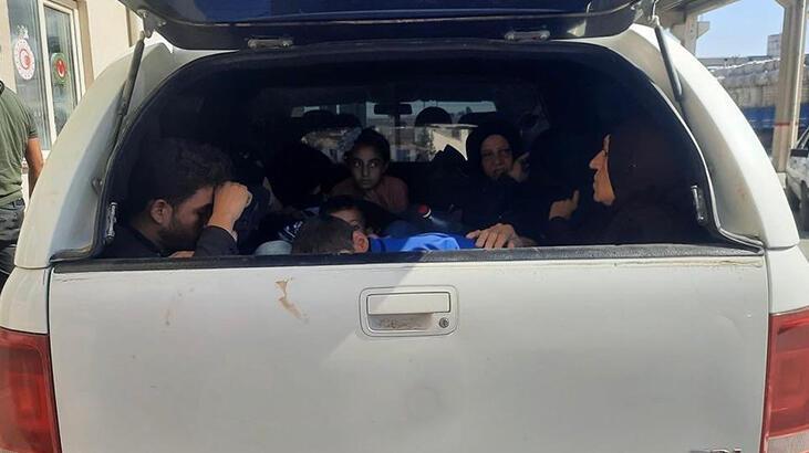 Kamyonetten 17 kaçak göçmen çıktı
