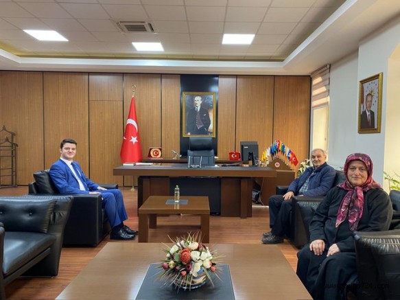 Kaymakamı İbrahim Cesur’a Özel Ziyaret: Anne ve Babadan Gurur Dolu Anlar
