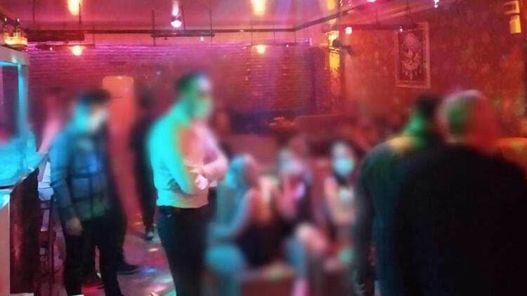 Kısıtlamada açık 3 eğlence merkezindeki 82 kişiye ceza!