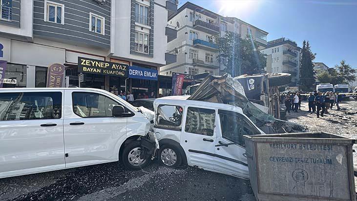 Malatya’da Freni Boşalan Kamyon Dehşet Saçtı: 15 Araca Çarptı, 3 Kişi Yaralandı!