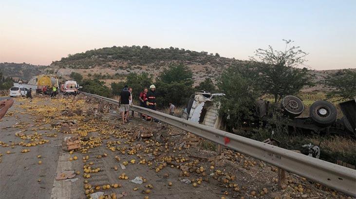 Şans eseri yara almadı! Tonlarcası yola saçıldı