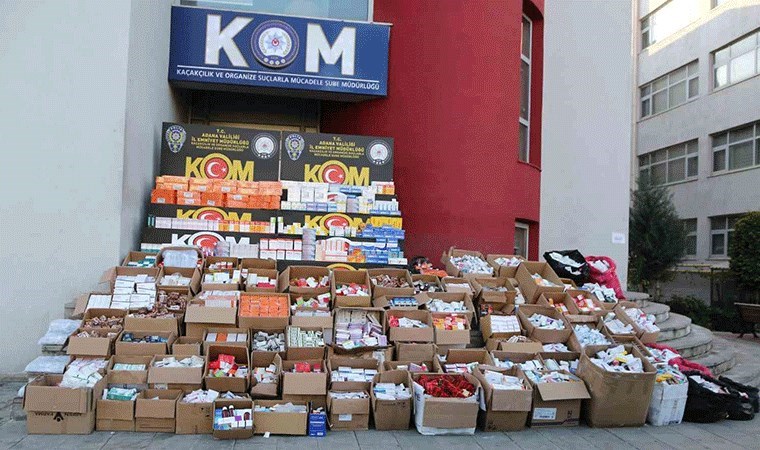Adana’da Yasa Dışı İlaç Operasyonu: On Binlerce Tıbbi Ürün Ele Geçirildi