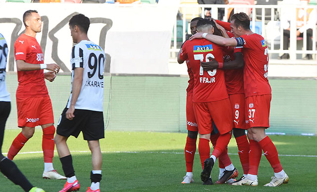 Altay - Demir Grup Sivasspor: 1-1