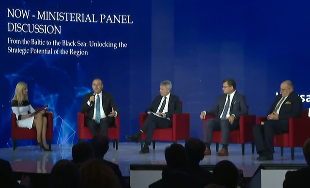 Bakan Çavuşoğlu: Türkiye, Polonya ile Romanya arasındaki üçlü mekanizmamız çok önemli