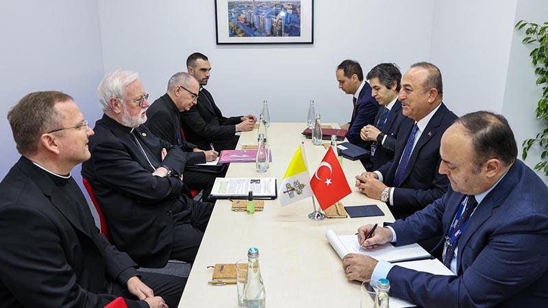 Bakan Çavuşoğlu, Vatikan Dışişleri Bakanıyla görüştü