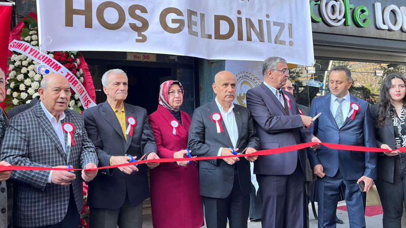 Bakan Kirişci, Kahramanmaraşlılar Kültür Derneği'nin yeni merkez binasının açılışını yaptı
