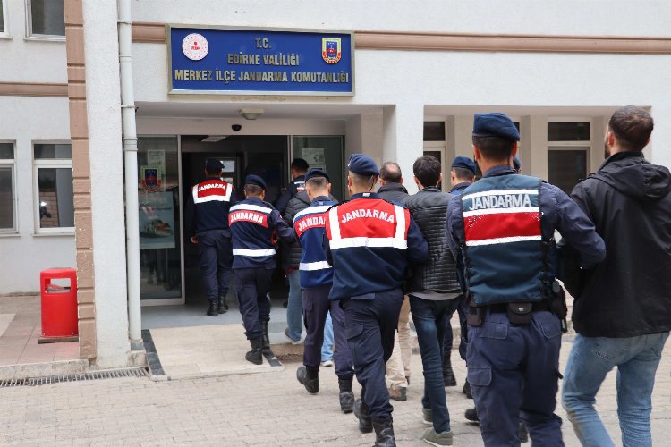 Edirne Jandarması bir haftada 131 aranan kişiyi yakaladı