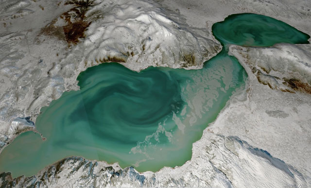 Eğirdir Gölü'nün uydu görüntülerinde buz tutmaya başladığı görüldü
