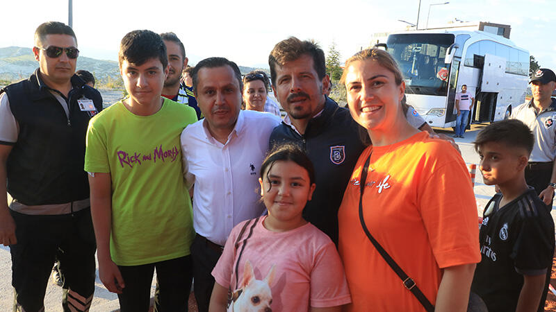 Emre Belözoğlu ve Başakşehirli futbolculara yoğun ilgi
