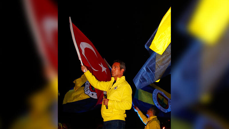 Fenerbahçe camiası, Cumhuriyet’in 99’uncu yılı için yürüdü