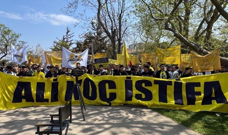 Fenerbahçe Taraftarından Ali Koç ve Yönetime İstifa Çağrısı