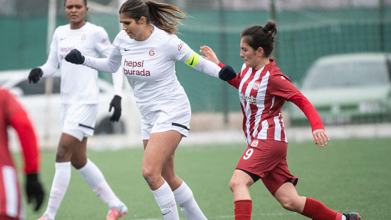 Galatasaray ile Dudullu arasında oynanacak olan Kadınlar Süper Ligi maçı D-Smart'ta