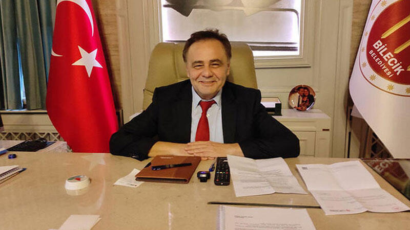 Görevden uzaklaştırılan Bilecik Belediye Başkanı, CHP'den ihraç edildi