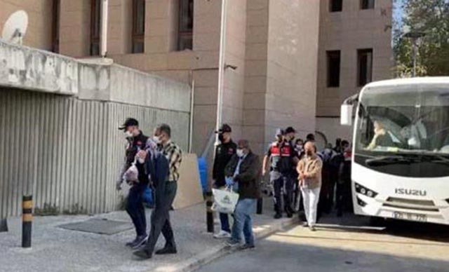 İzmir merkezli terör operasyonlarında gözaltına alınan 10 şüpheli serbest kaldı