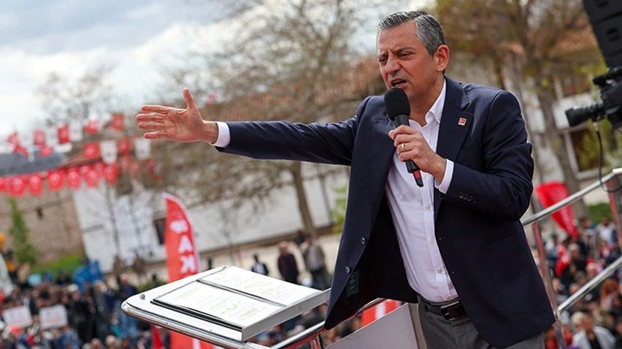 Özgür Özel Van’da Konuştu: “Terörsüz Türkiye’ye Evet, Kayyumlara Hayır”