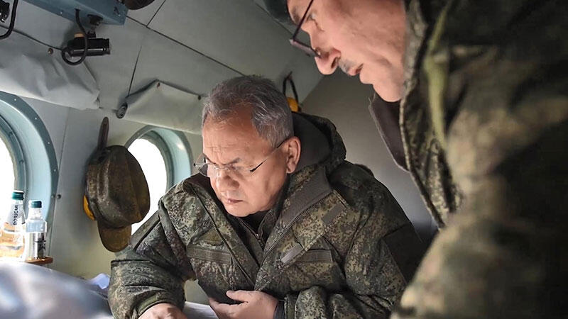Rusya Savunma Bakanı Şoygu, Güney Askeri Bölgesi’ni ziyaret etti