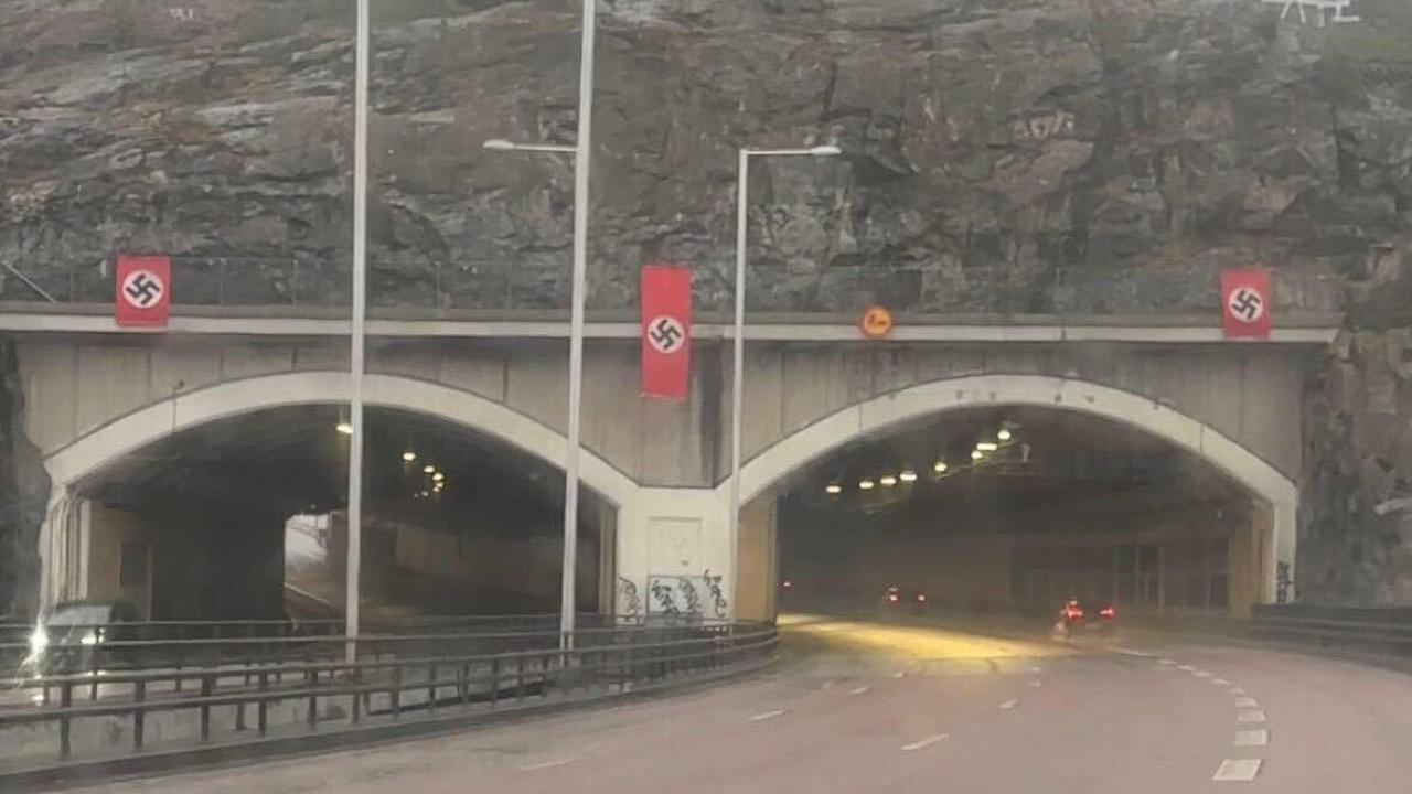Stockholm’de Nazi Bayrağı Skandalı: Polis Nefret Suçu Soruşturması Başlattı