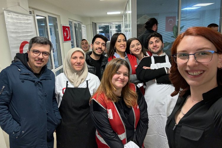 TikTok Türkiye'den bin kişilik iftar
