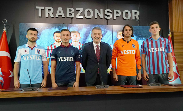 Trabzonspor’da 4 futbolcunun sözleşmesi uzatıldı