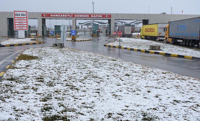 Trakya'da Balkanlar'dan gelen kar yağışı etkili oluyor 