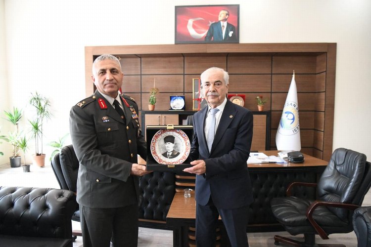Tugay Komutanı Erhan Akgül’den Mehmet Özcan’a ziyaret