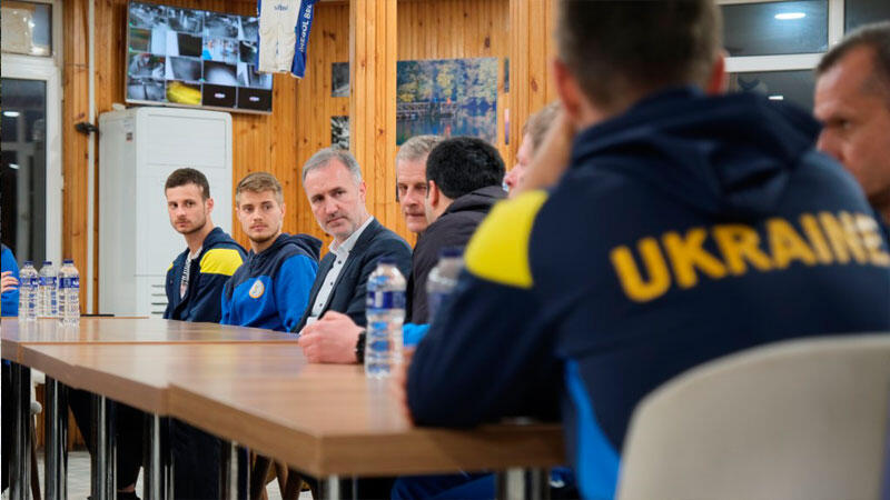Ülkelerine dönemeyen Ukrayna'nın milli takım ekibi İnegöl'de ağırlanıyor