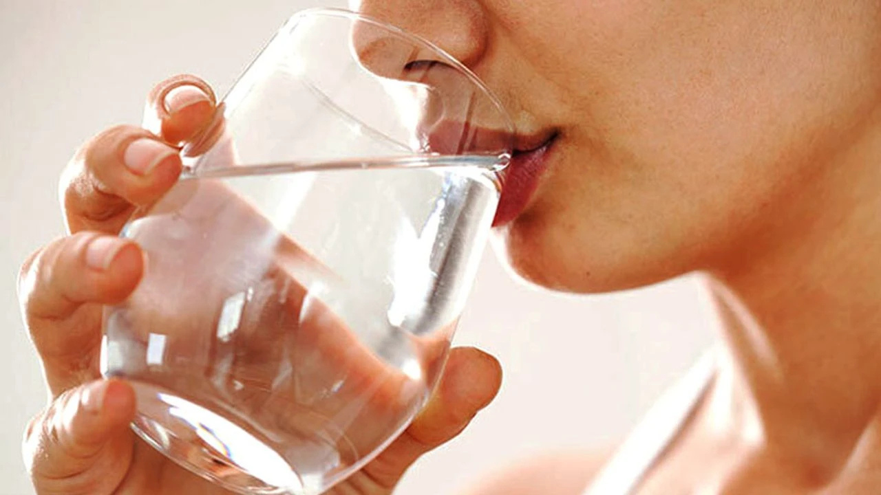 Uzmanından İftar ve Sahur İçin ‘Su’ Uyarısı: 2 Litre Su Tüketilmeli