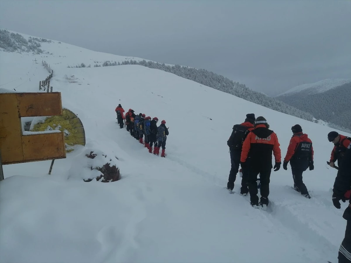 Trabzon'da Zigana Dağı'nda çığda arama kurtarma tatbikatı düzenlendi