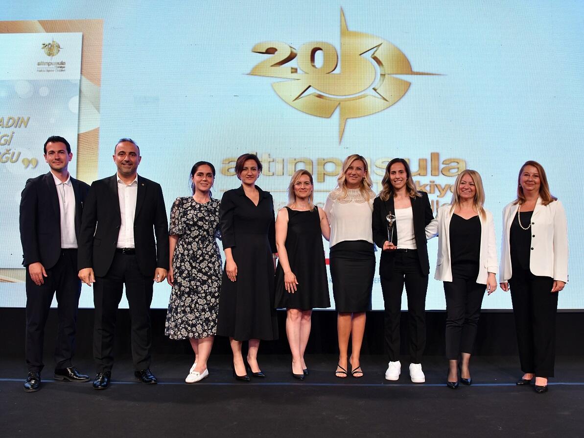 Turkcell Kadın Futbol Ligi projesi, 20'nci Altın Pusula Ödülleri’nde ödül aldı